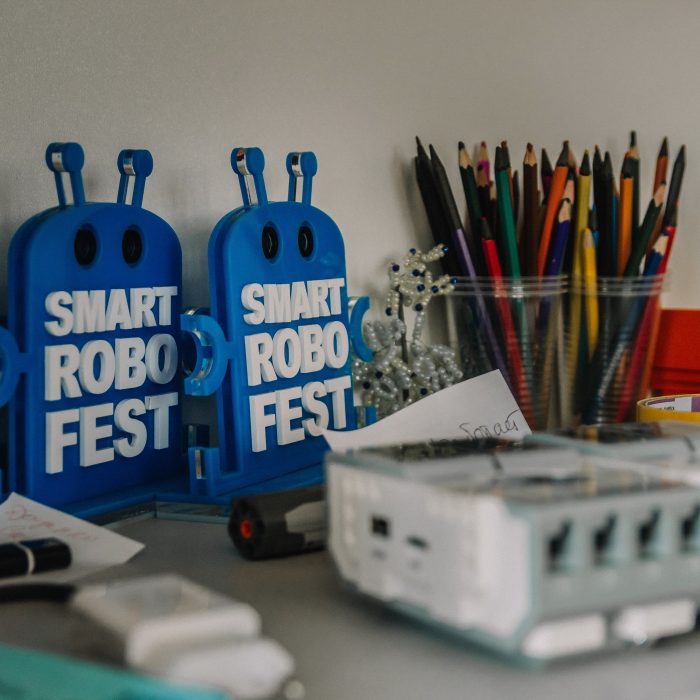 ^0FB5DE5DEEF26C5E16052810D66A78AF92D2FDC9C7C8B3F218^pimgpsh_fullsize_distr-min